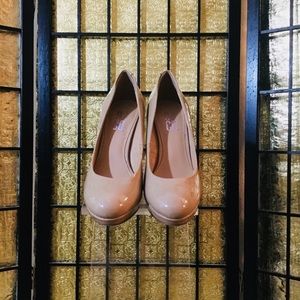 9&CO. Beige Stiletto Pumps